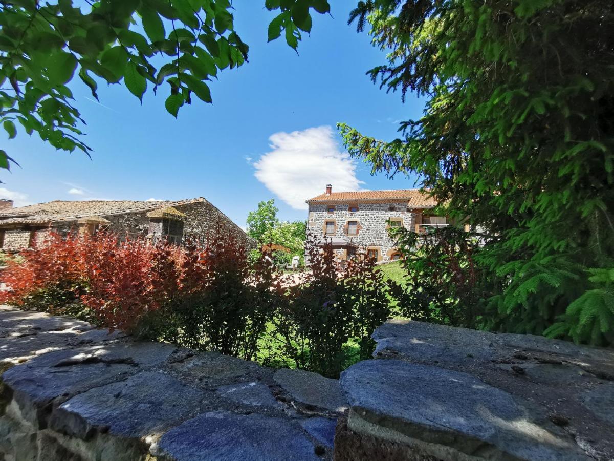 Saint-Privat-dʼAllier Le Clos Des Pierres Rouges المظهر الخارجي الصورة